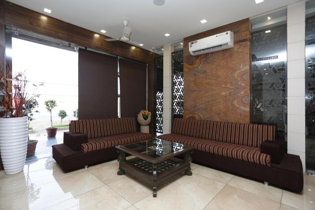 Hotel Rajmohan Palace Gwalior Exterior photo